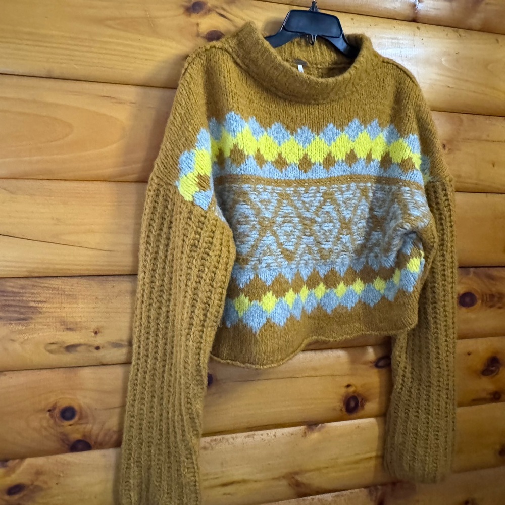 ⛷️🔥FREE PEOPLE 🗻Alpine Mustard and Blue Patterned Loose Sweater Very Soft & Cozy